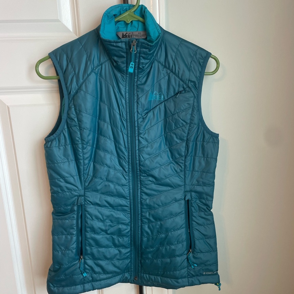 REI Women's Blue Quilted Vest